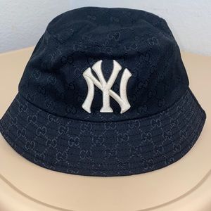 Black GG x NY bucket hat